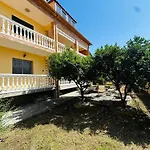 Vila Leskaj